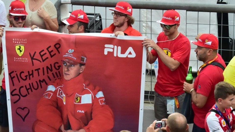 Mantan bos tim Ferrari, Jean Todt, berkesempatan menjenguk legenda Formula 1 (F1), Michael Schumacher. Copyright: © Getty Images